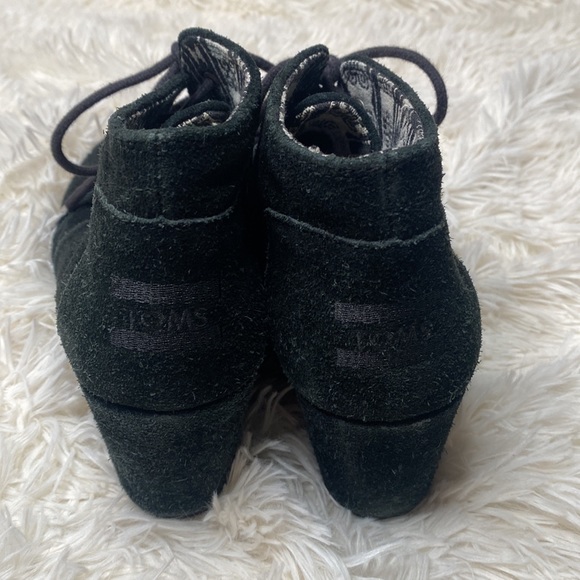 Toms Black Suede Wedge Booties Size 9 Excellent Used Condtion - Picture 6 of 12